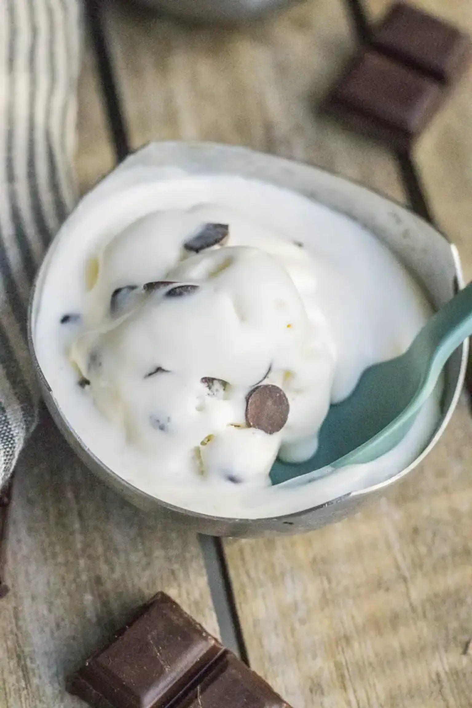 glace maison rapide a noix de coco et aux pepites de chocolat