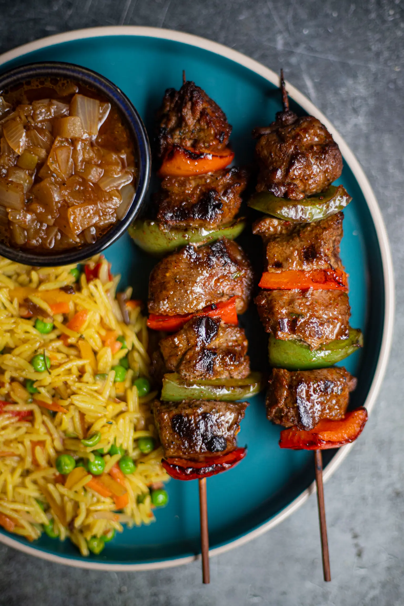 assiette brochettes boeuf