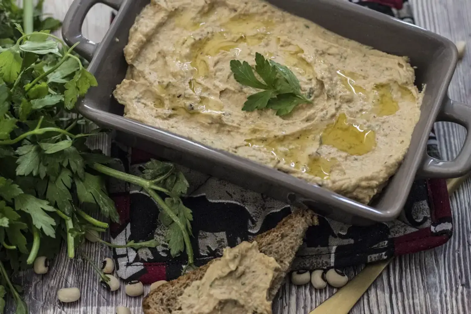 houmous niebe poivron grille persil